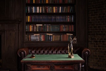 Shadow-AI in Law Firms: Which Tools Survive Ethics Review (and Which Get Banned)